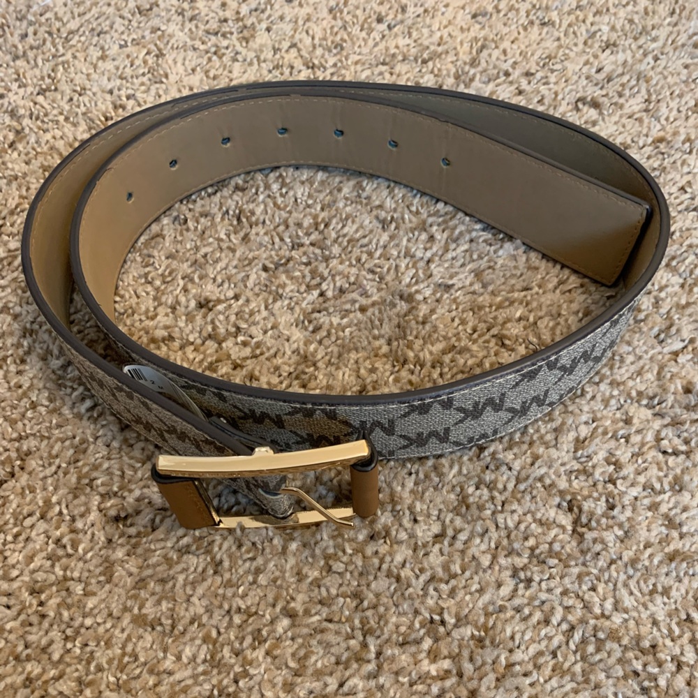 Michael Kors belt Medium